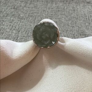 Elegant Silver and Green Floral Ring
Approximate size 7.25